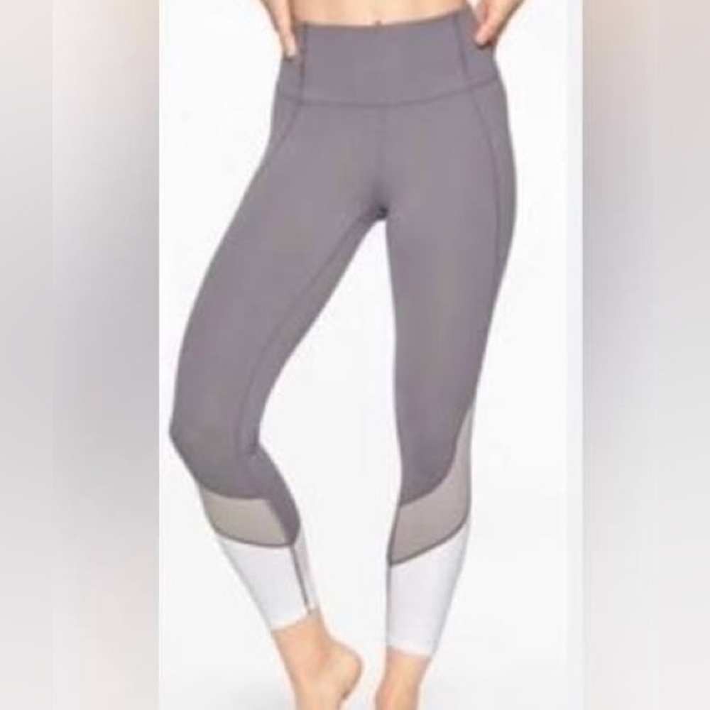 Athleta Women’s Salutation Leggings color block high waist Sz M